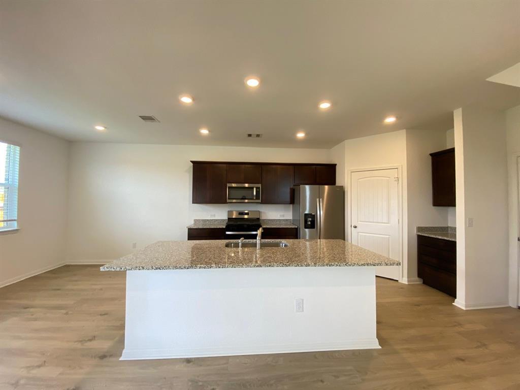 225 Saide ST — photo 4