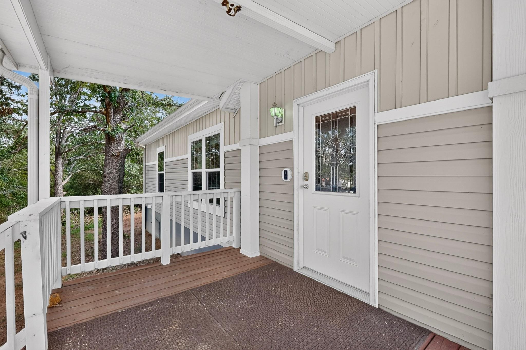 300 Flaming Oak DR — photo 3