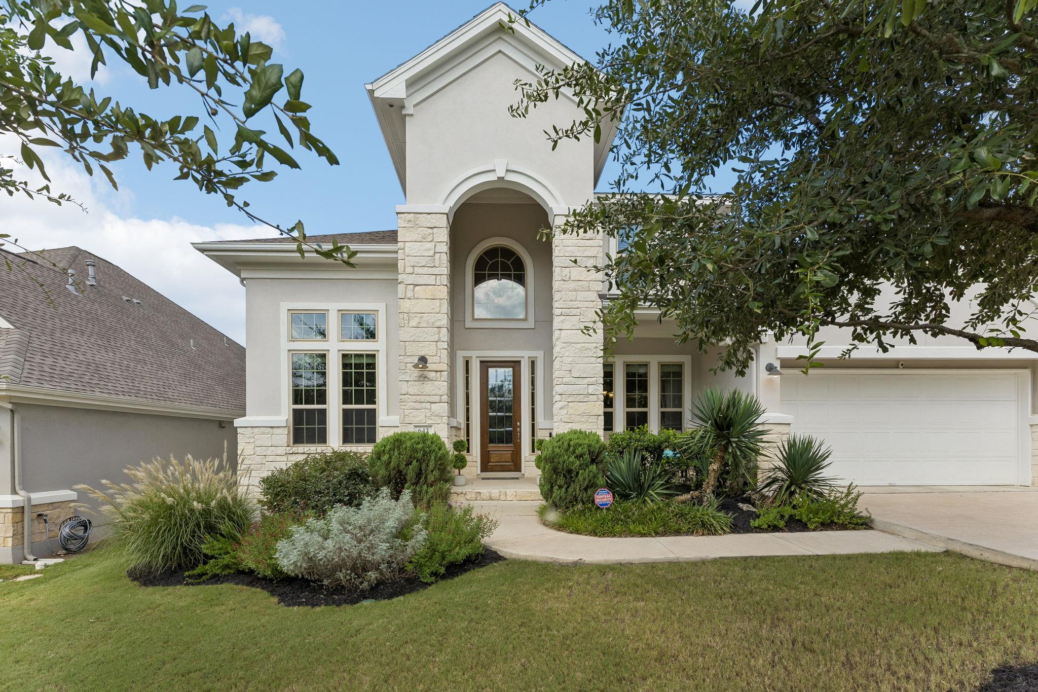 642 Jacksdaw DR — photo 4