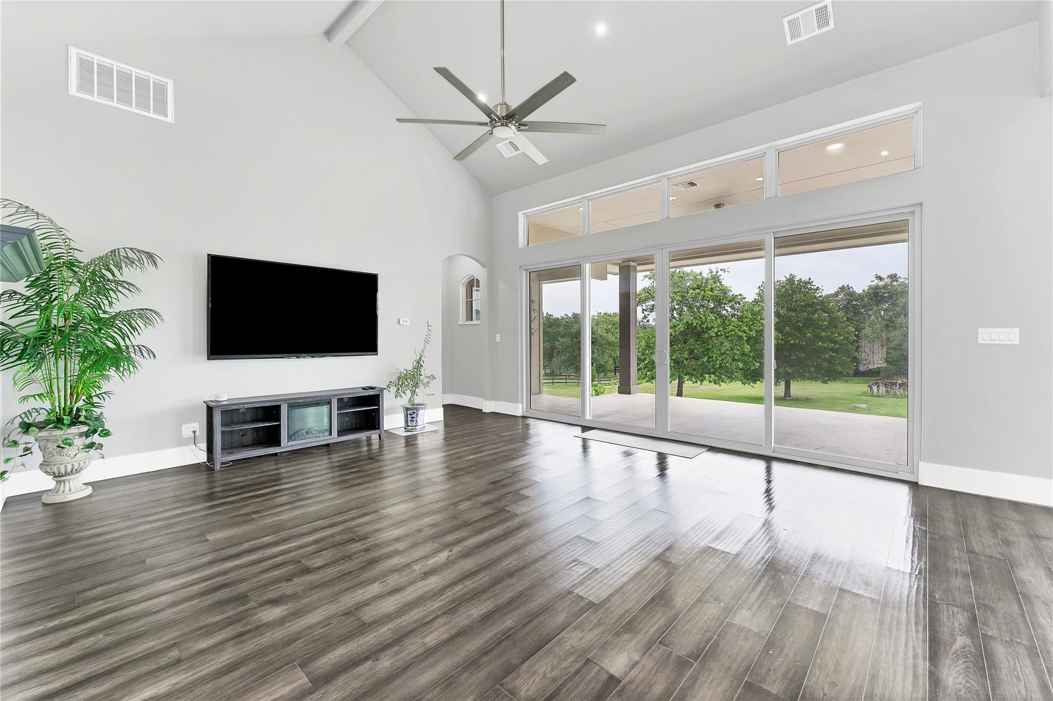 145 Pavilion DR — photo 5