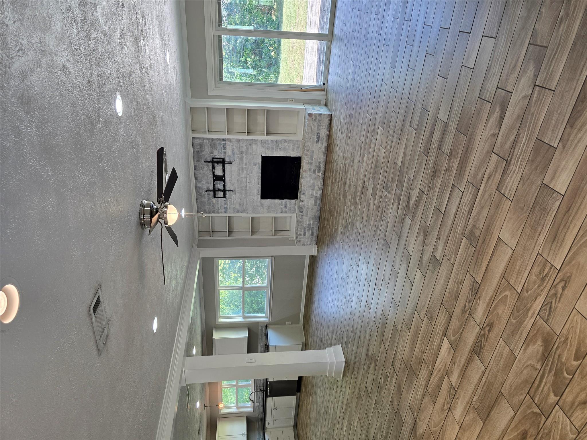 205 Cherokee DR — photo 5