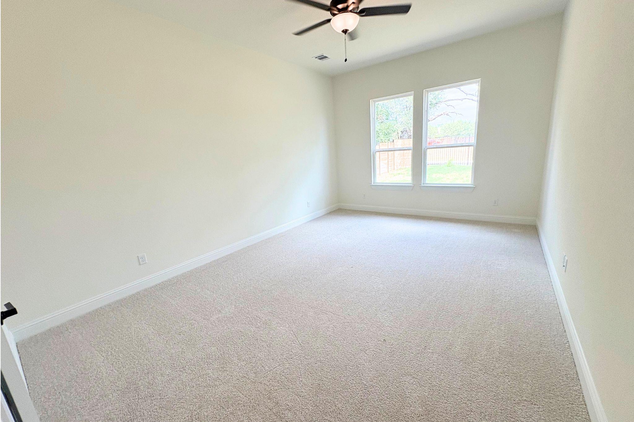 1044 Stonehill DR — photo 5