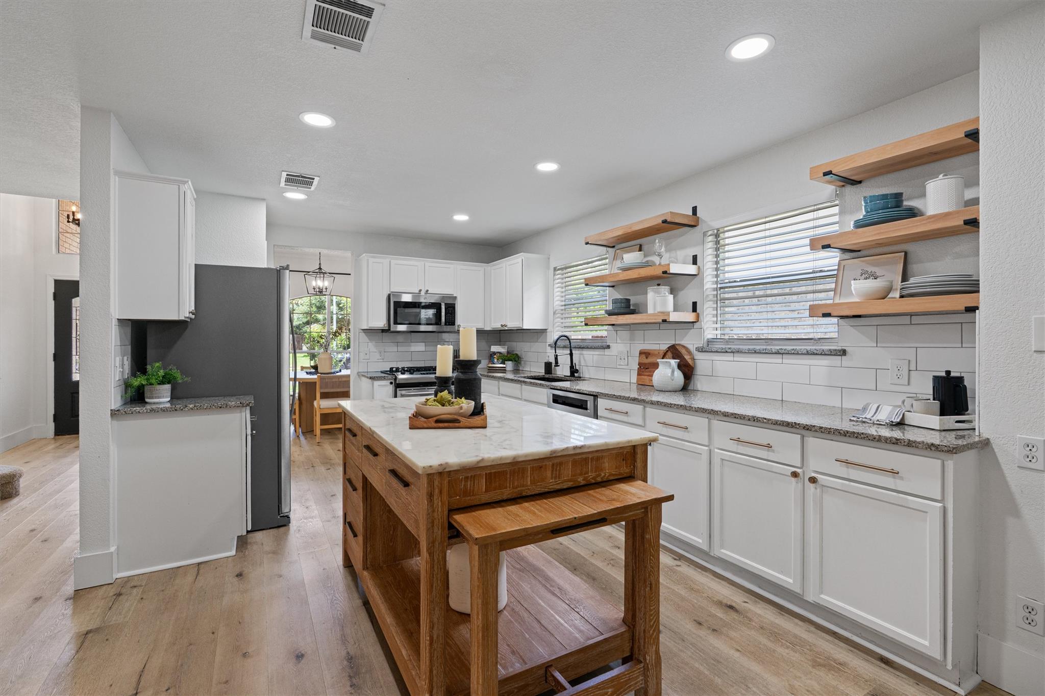 4109 Moss Hollow DR — photo 3