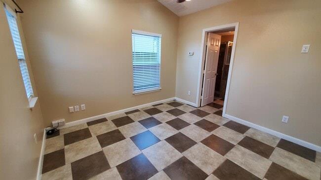1116 Northwestern Ave #C — photo 4