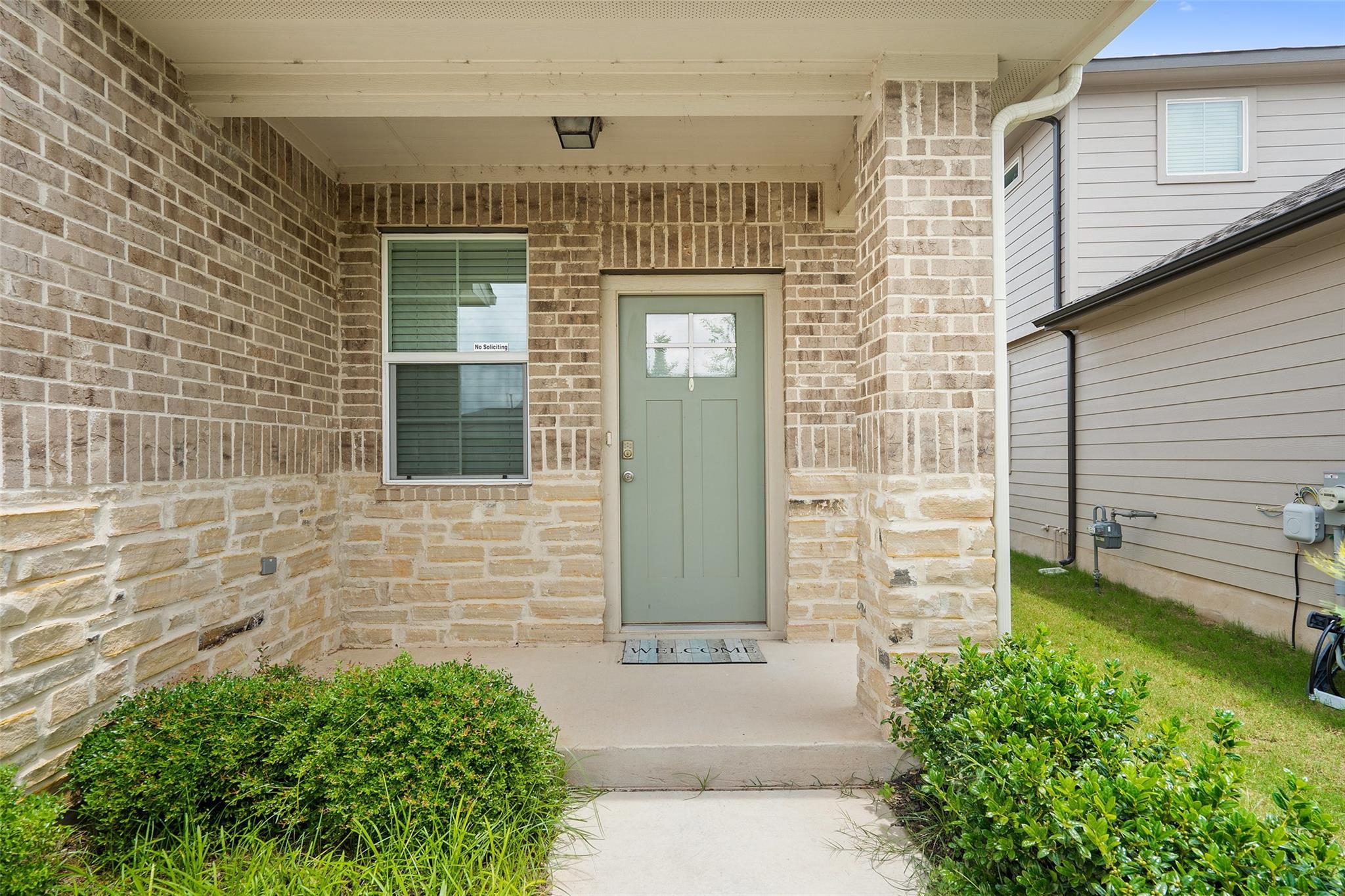 610 Roaring Fork LN — photo 3