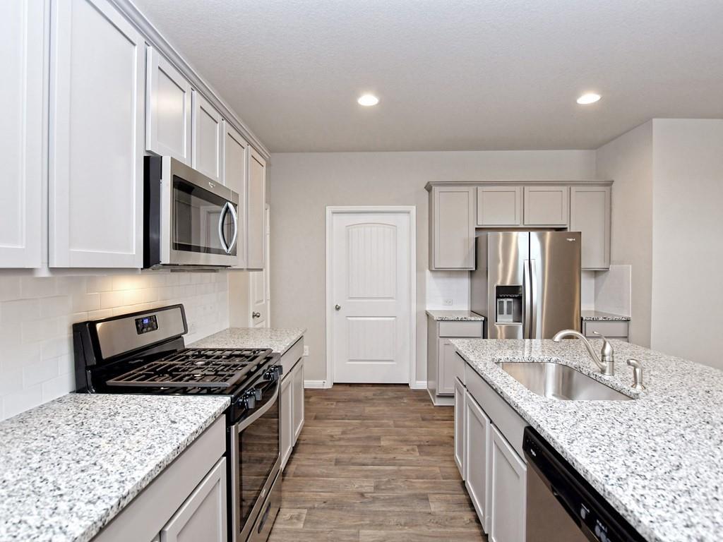 610 Roaring Fork LN — photo 4