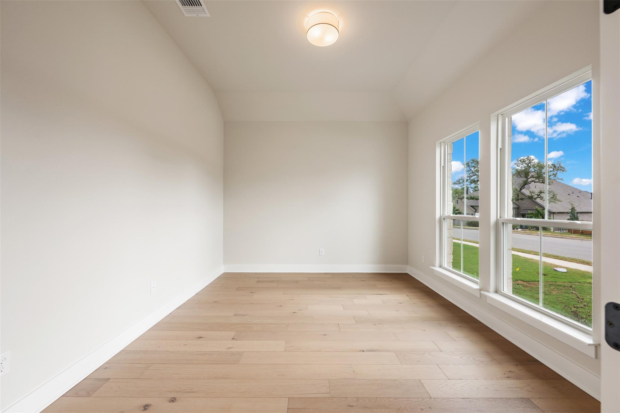 109 Possumhaw LN — photo 5