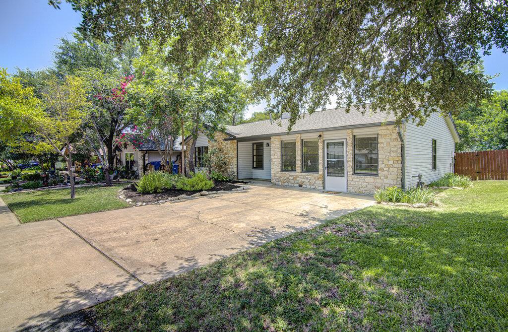 1603 Holstein DR — photo 3