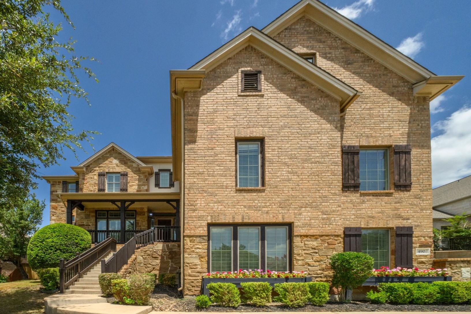 490 Aspen DR — photo 3