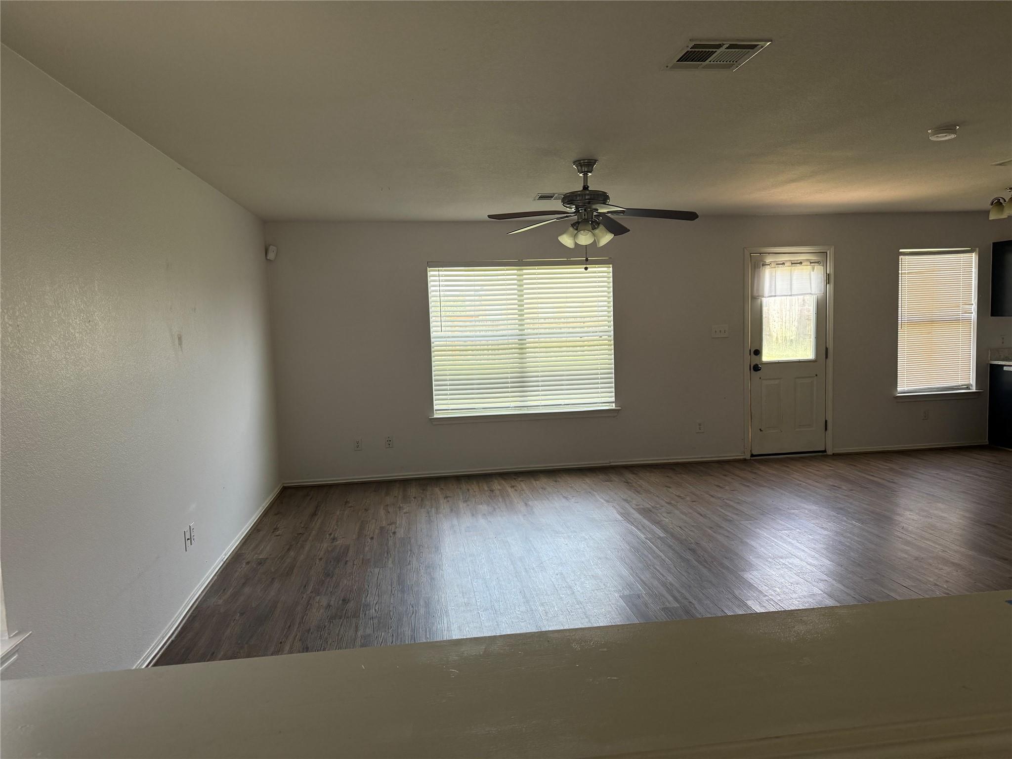 113 Outfitter DR — photo 4
