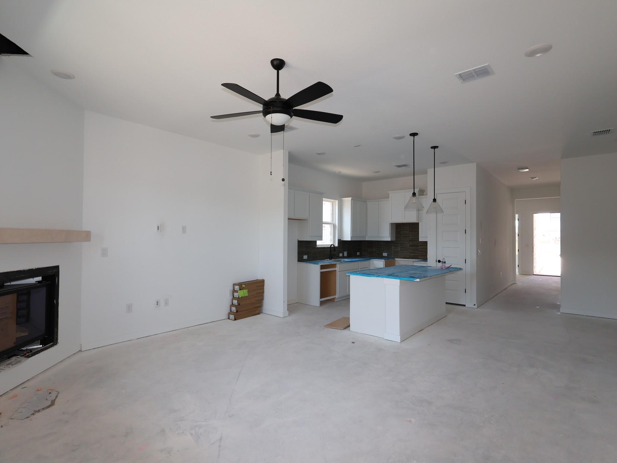 853 Corvallis DR — photo 4