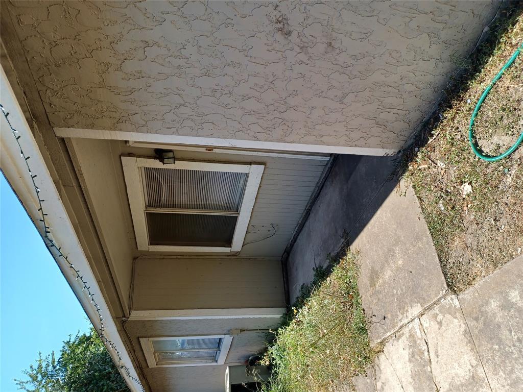 6711 Sandshof DR — photo 3