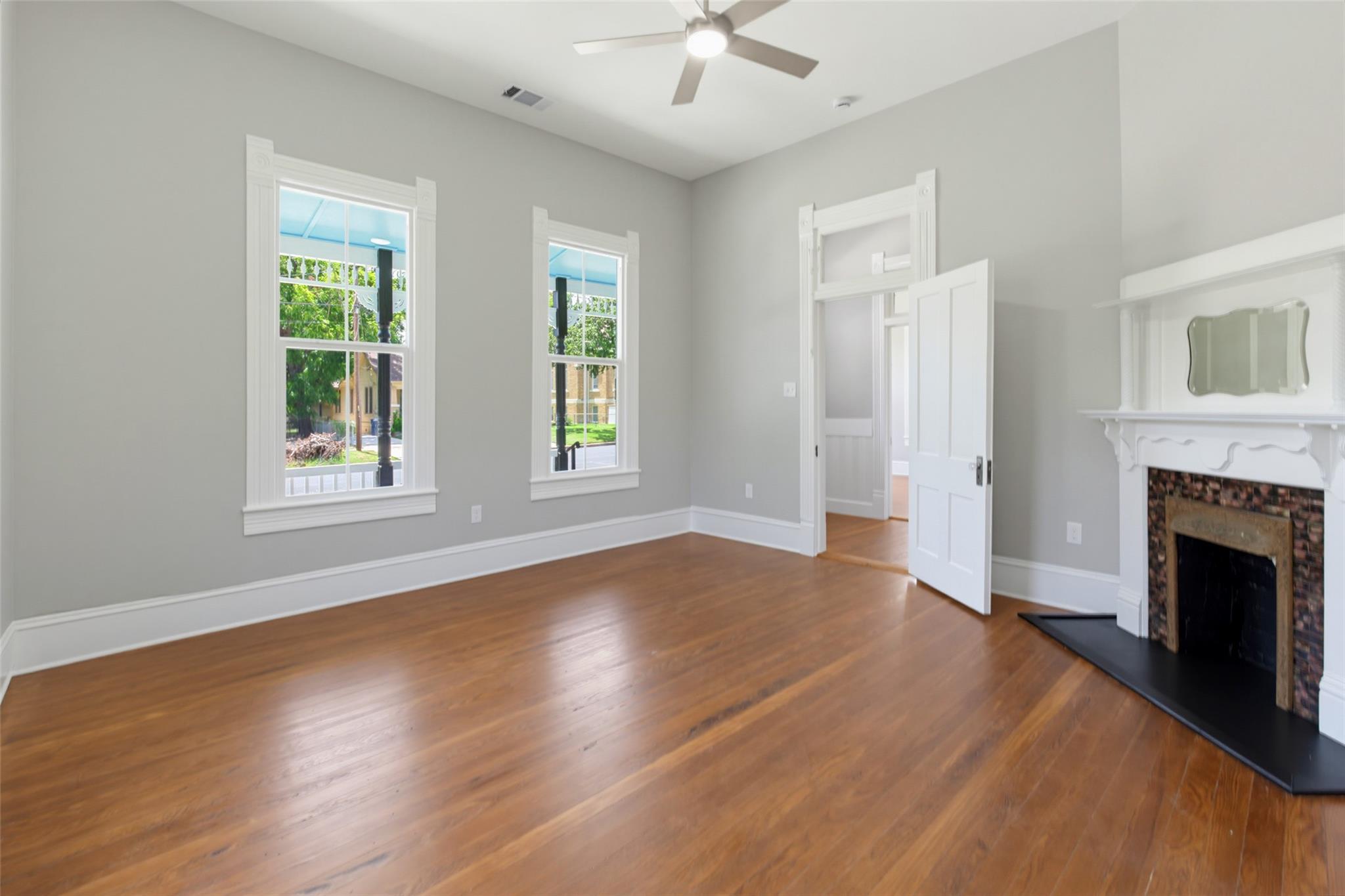 1159 San Bernard ST — photo 4