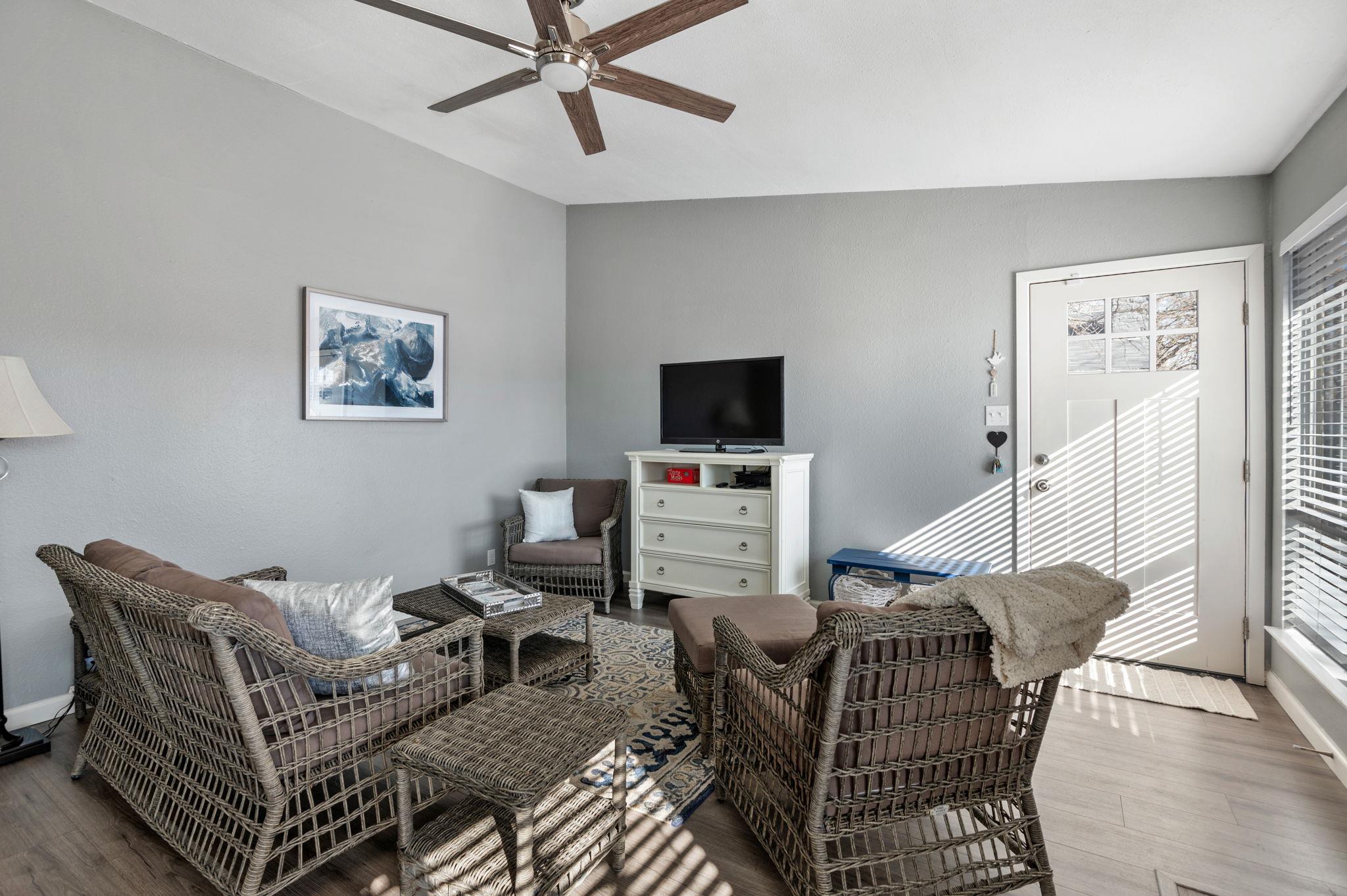 10401 Burmaster LN #A — photo 3