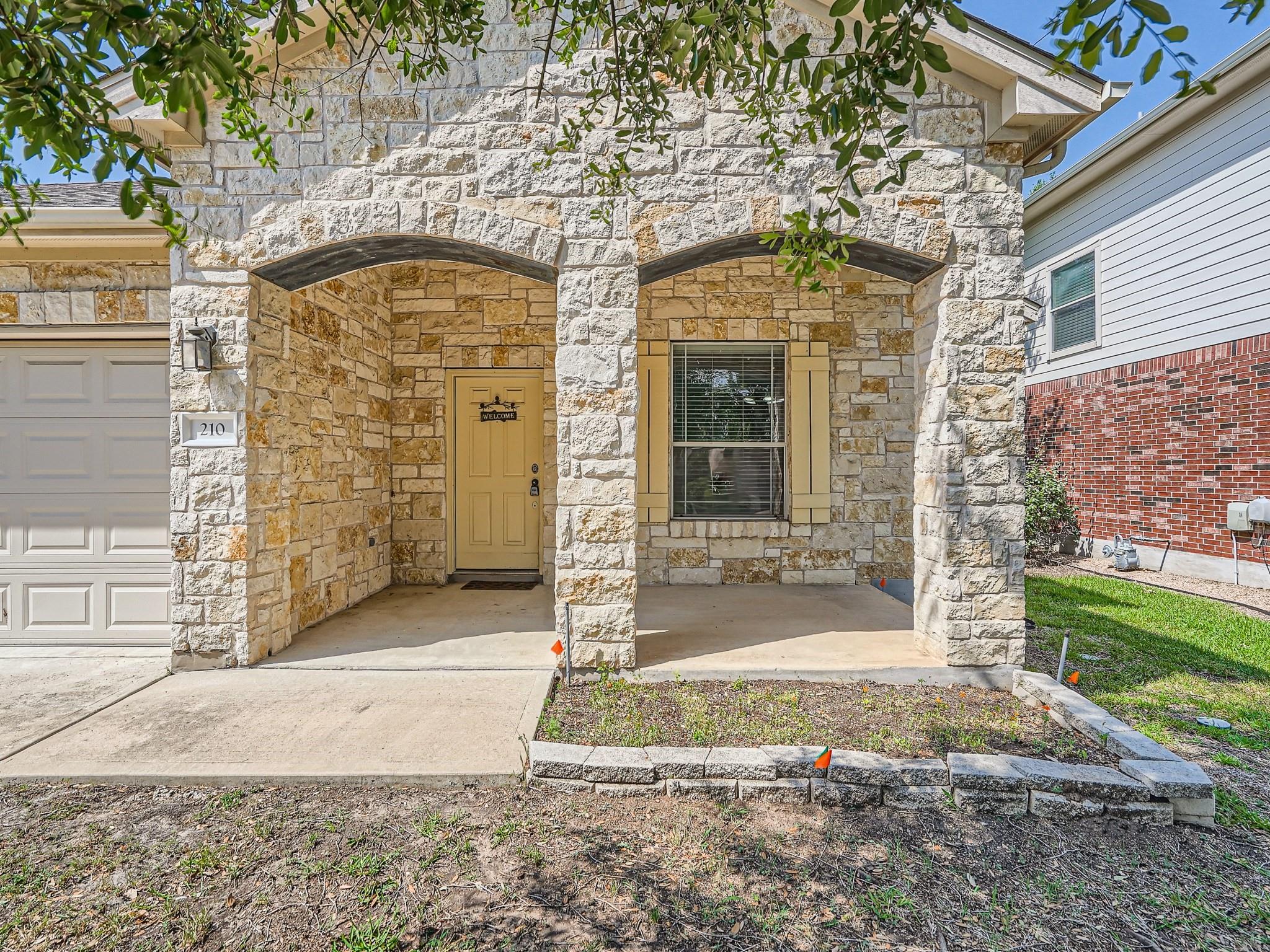 210 Arrowhead TRL — photo 3