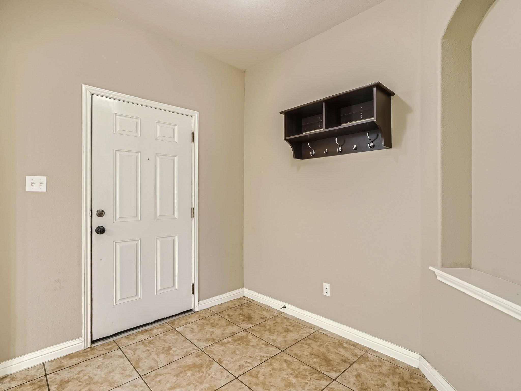 210 Arrowhead TRL — photo 4