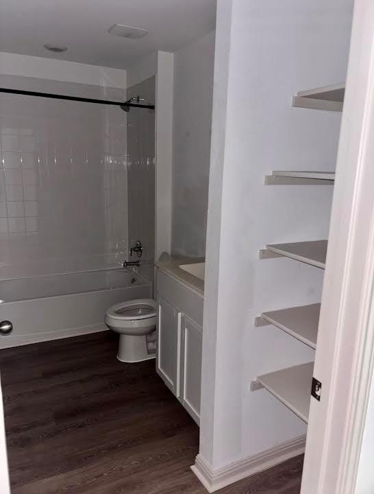 204 Sweetwater Creek LN — photo 5