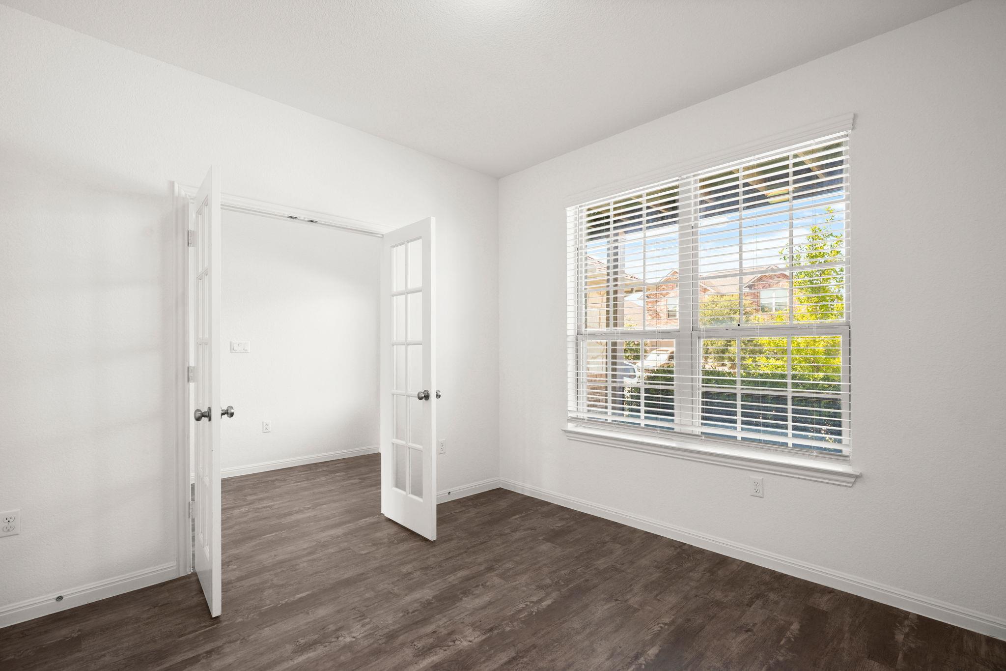 602 Allende BND — photo 3