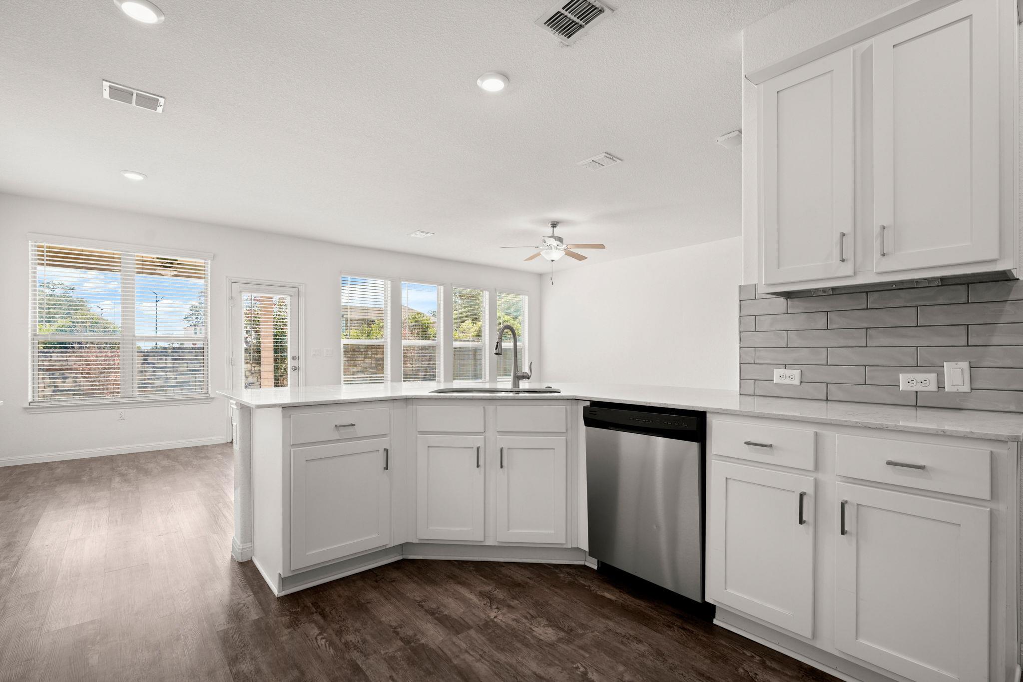 602 Allende BND — photo 5