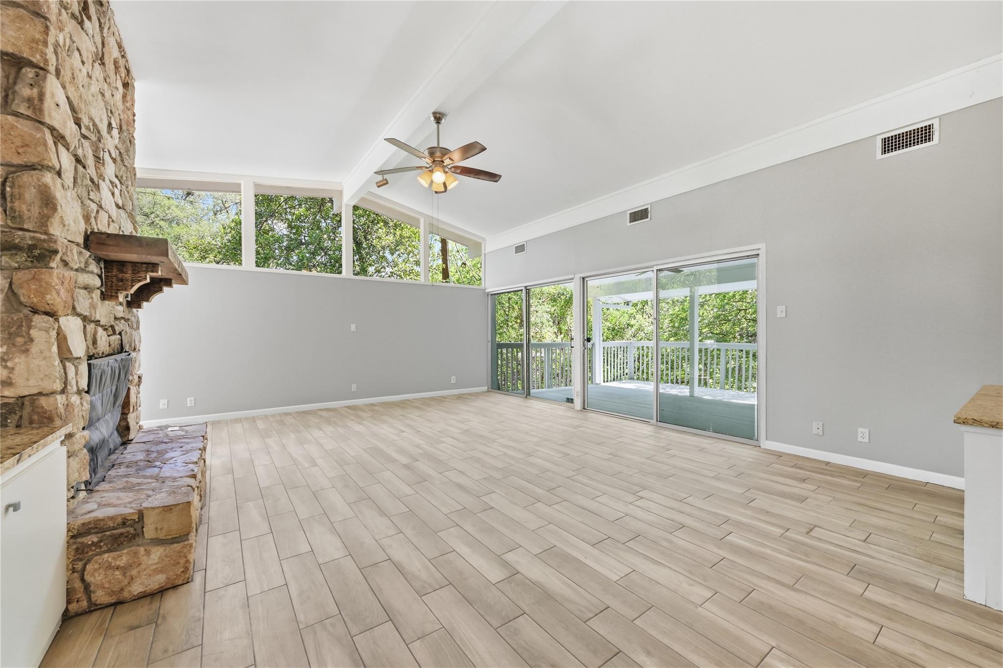 7 Hull Circle DR — photo 4