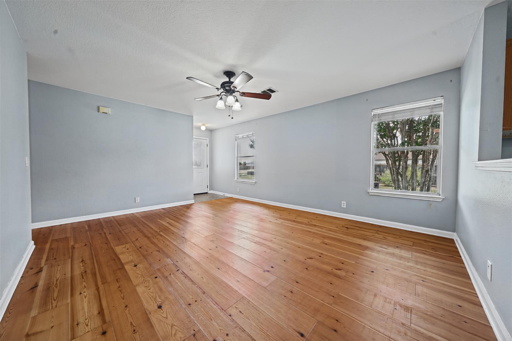 137 Hay Meadow RD — photo 4