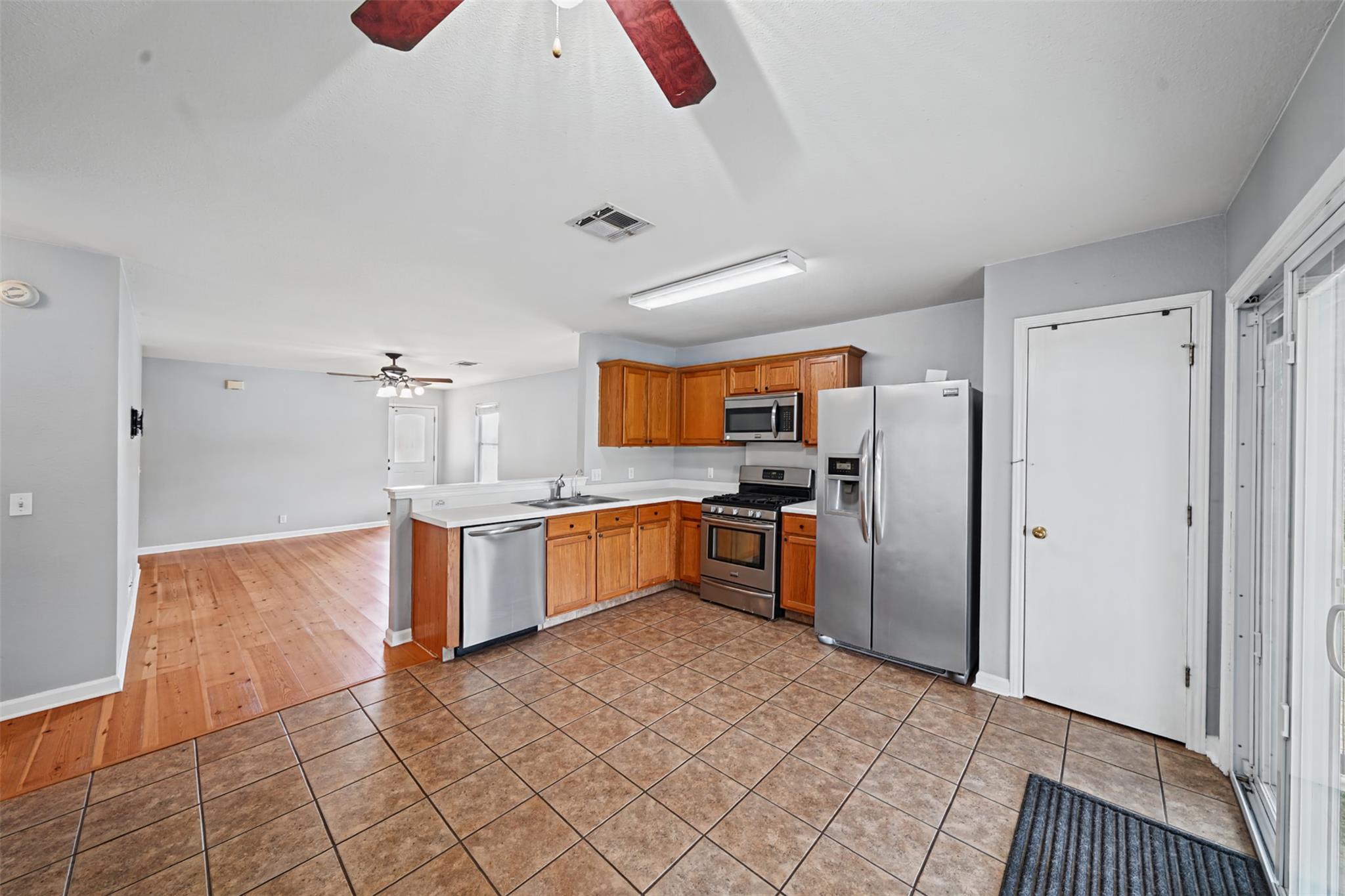 137 Hay Meadow RD — photo 5