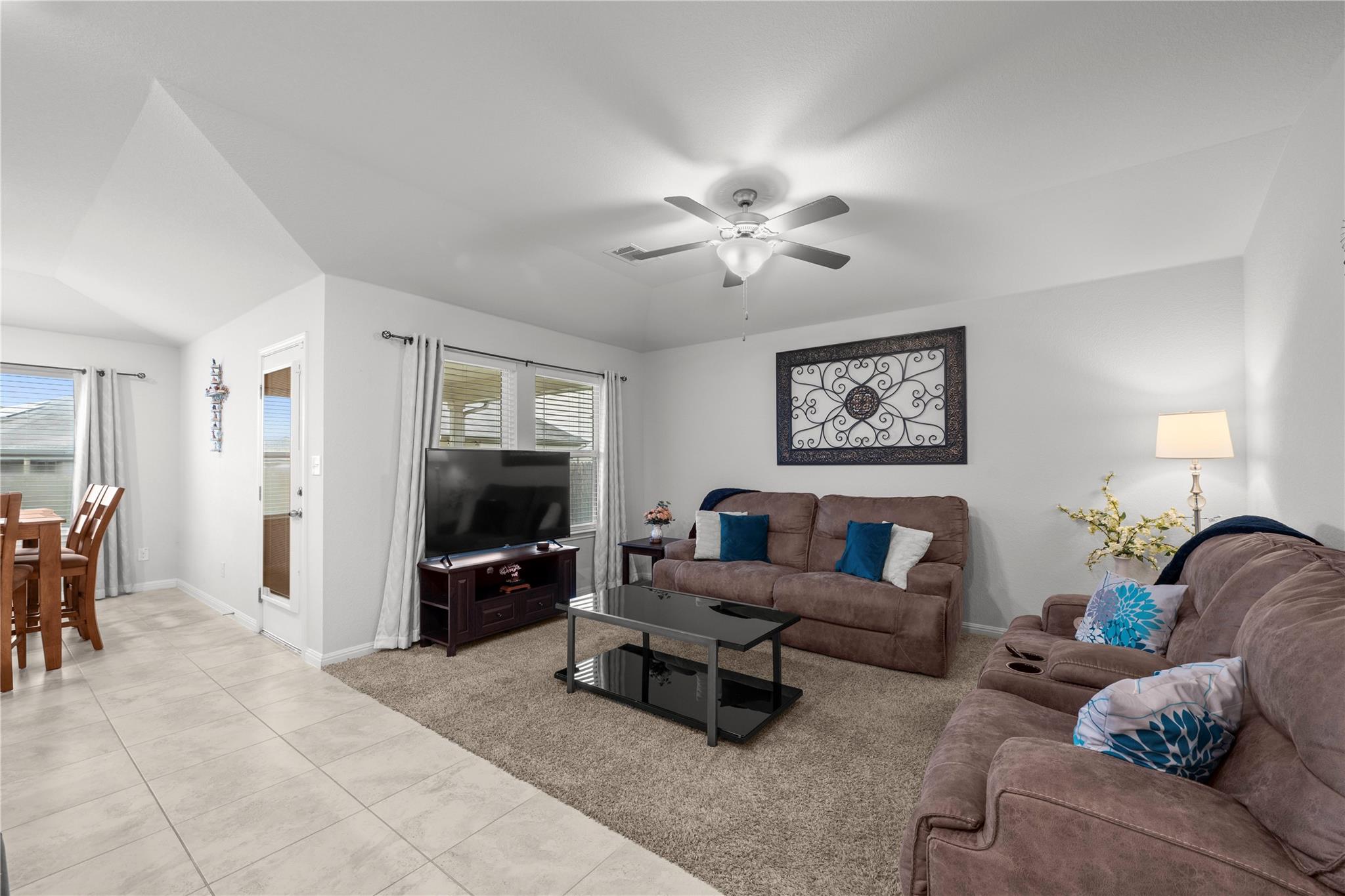 407 Water Way Ave — photo 4