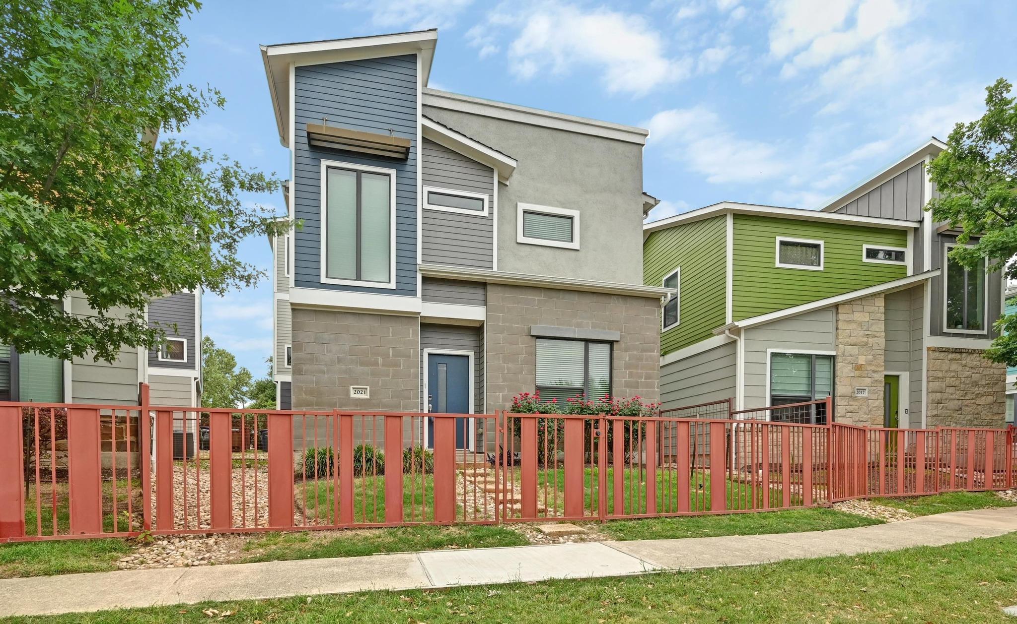 2021 Carlson DR — photo 3