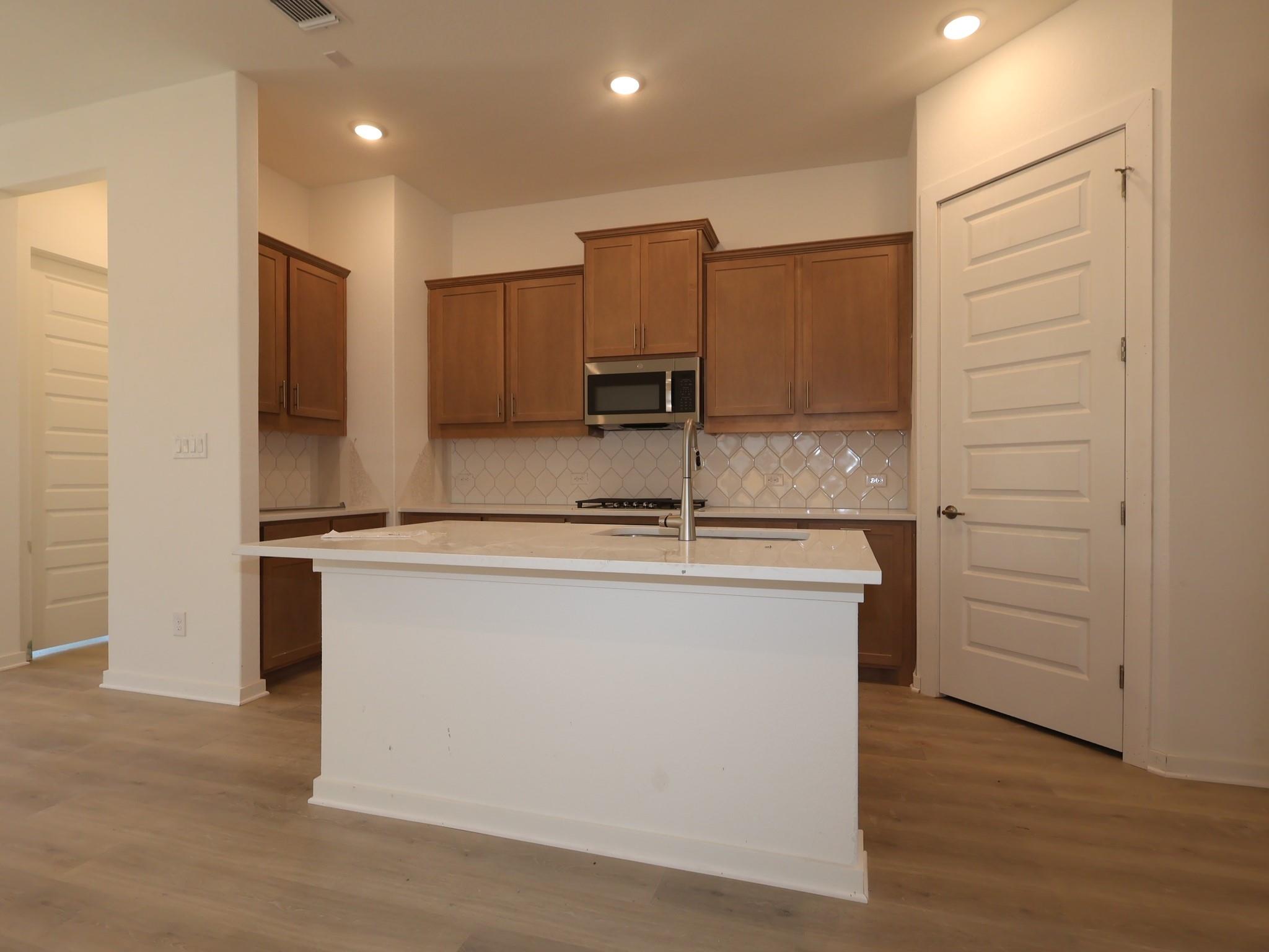 194 Norway Spruce ST — photo 5