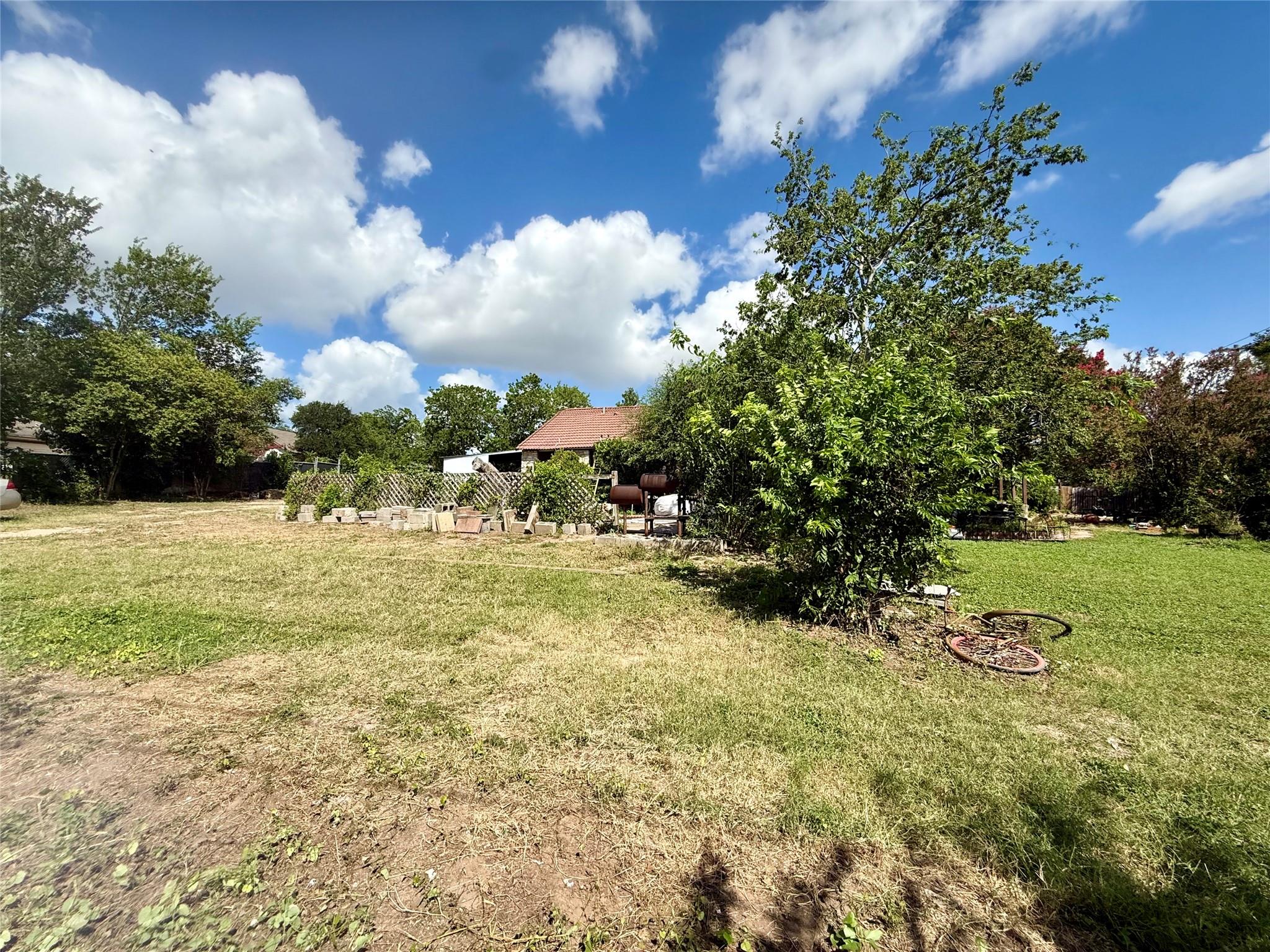 103 Deen Ave — photo 3