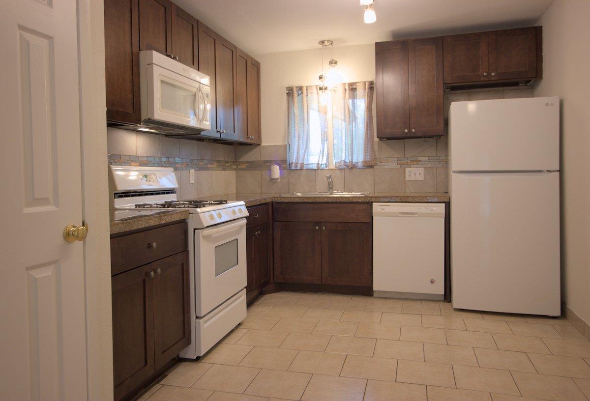 5204 Village TRL — photo 3