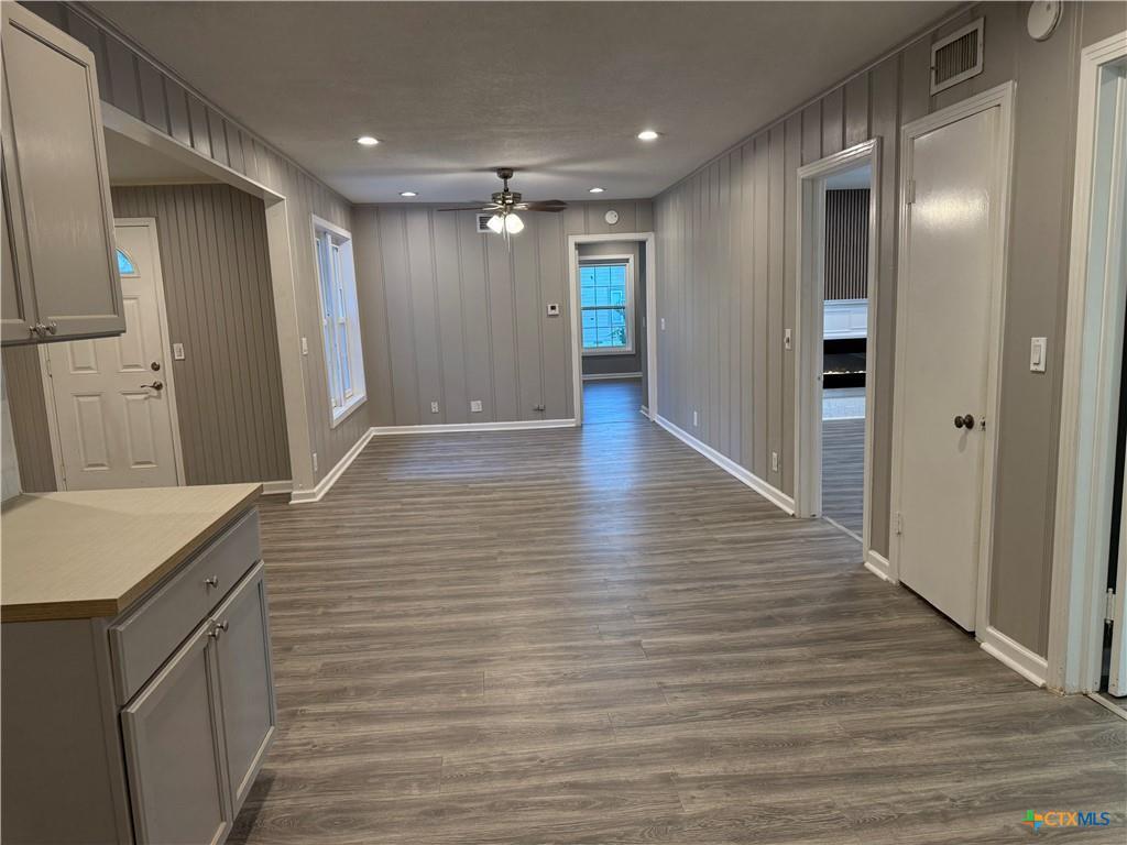 302 Smith ST — photo 5