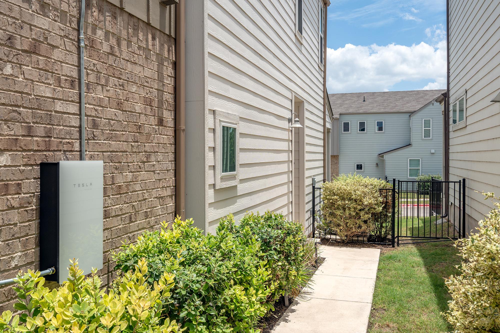 7407 Grand Linden WAY — photo 3