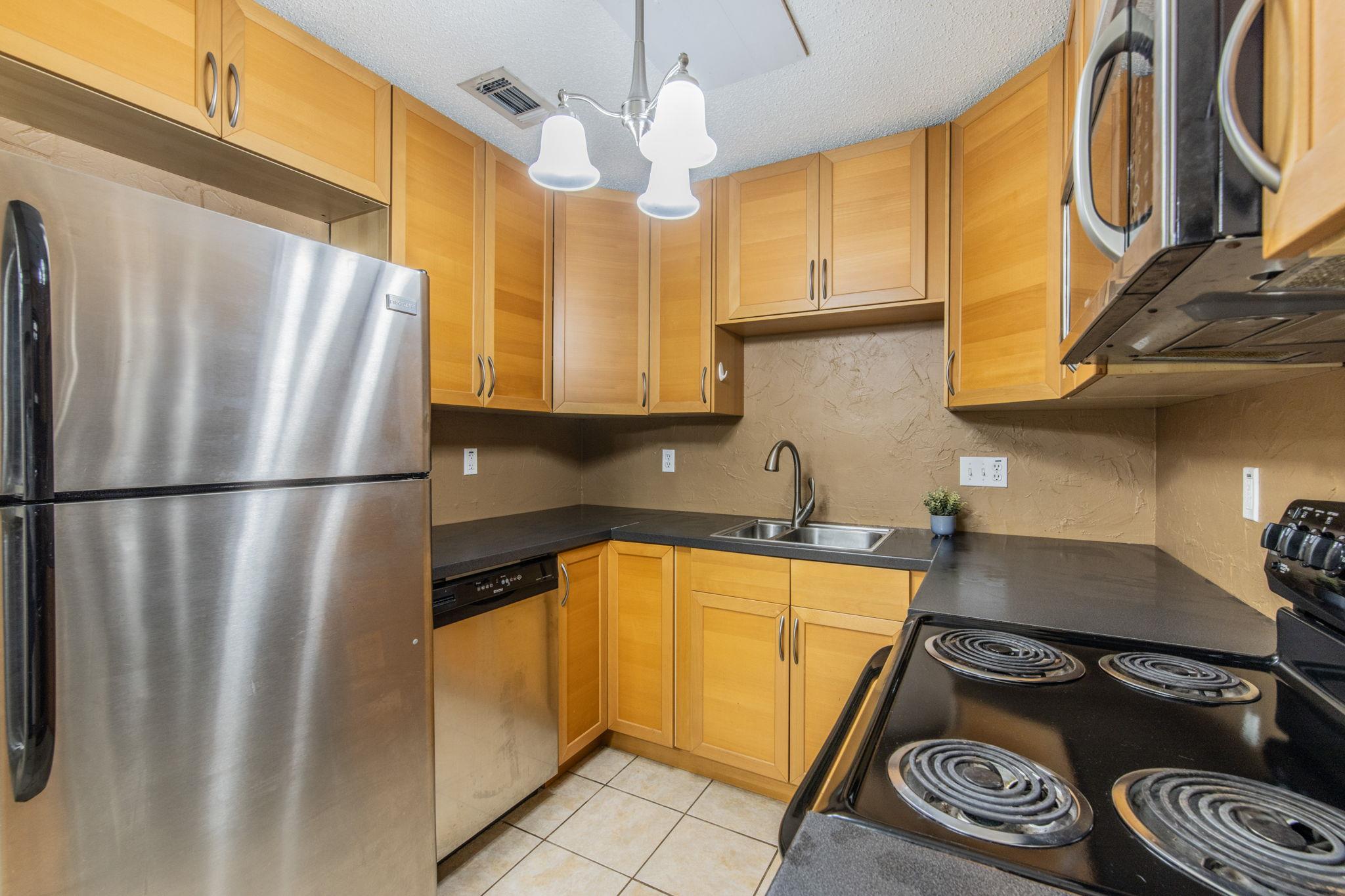 1015 Yager LN #172 — photo 3