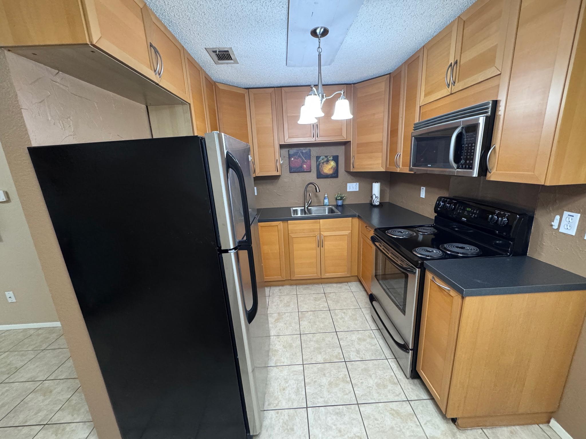 1015 Yager LN #172 — photo 5