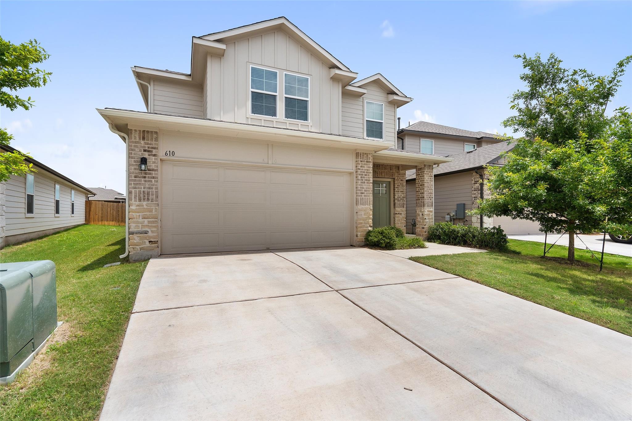 610 Roaring Fork LN — photo 3