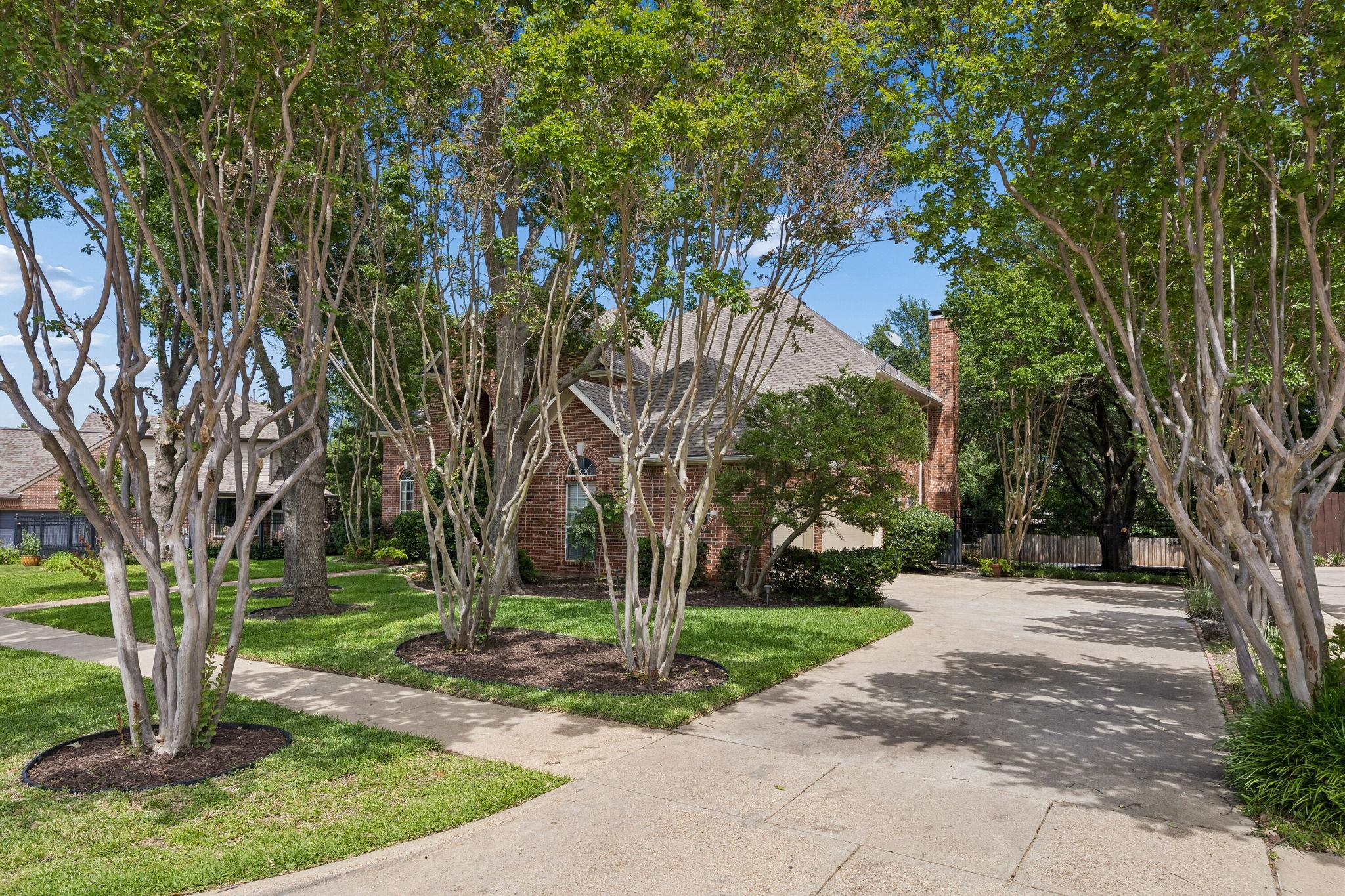 303 Waterford CT — photo 4