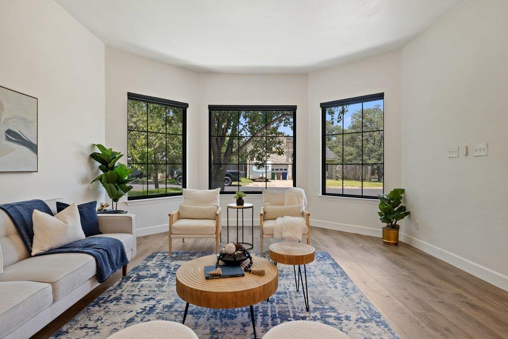 4304 Clarno DR — photo 3