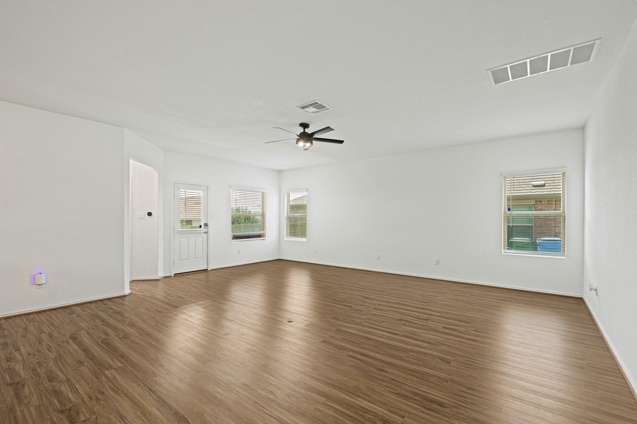 21317 Resource RD — photo 3