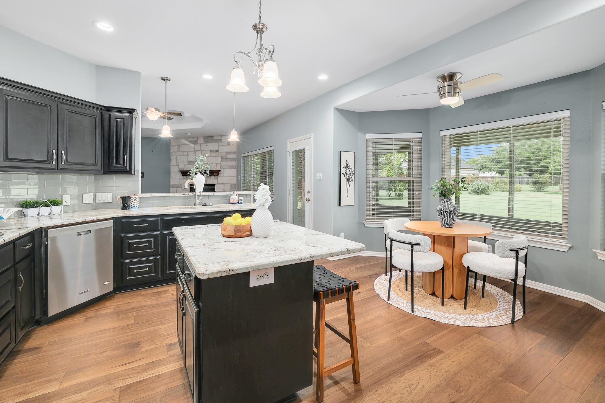 101 Lakeview LN — photo 4