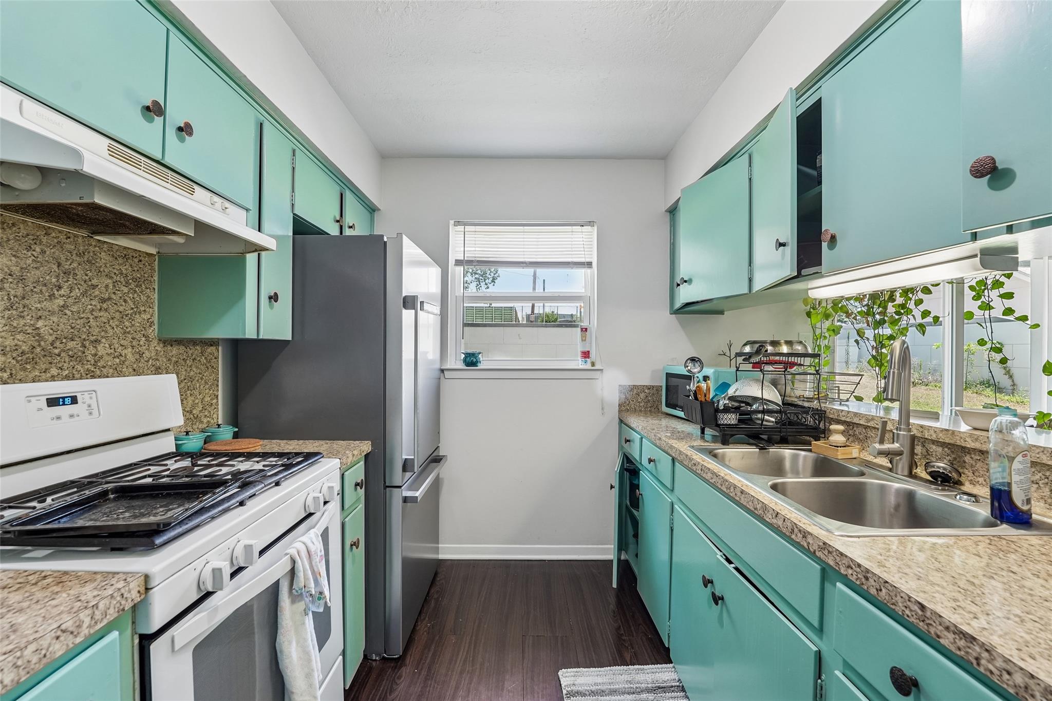1106 Chesapeake DR — photo 3