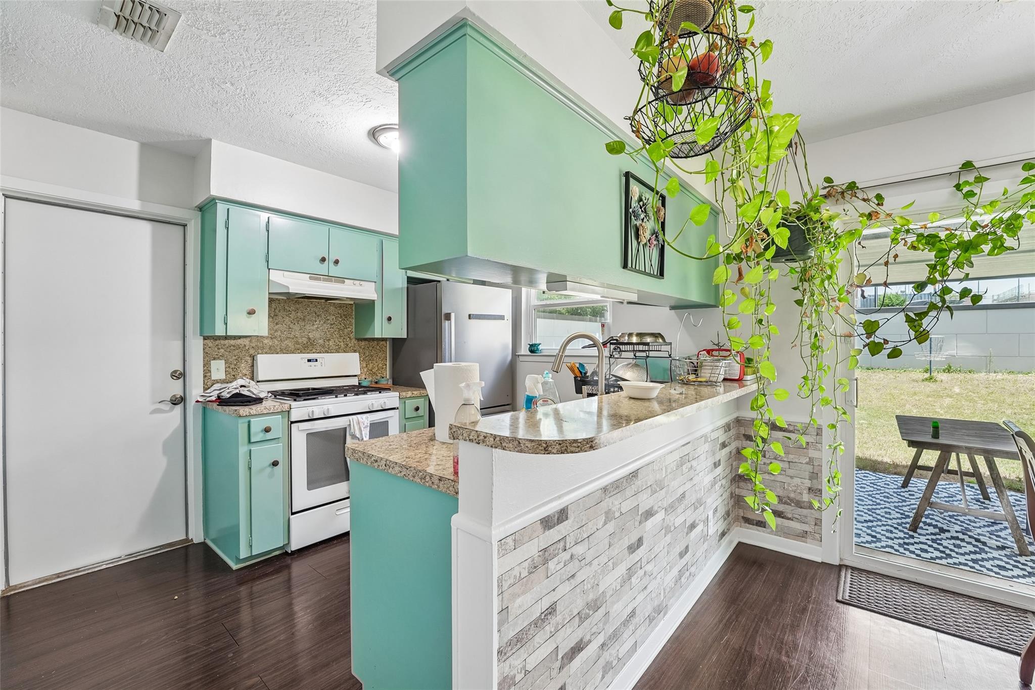 1106 Chesapeake DR — photo 4