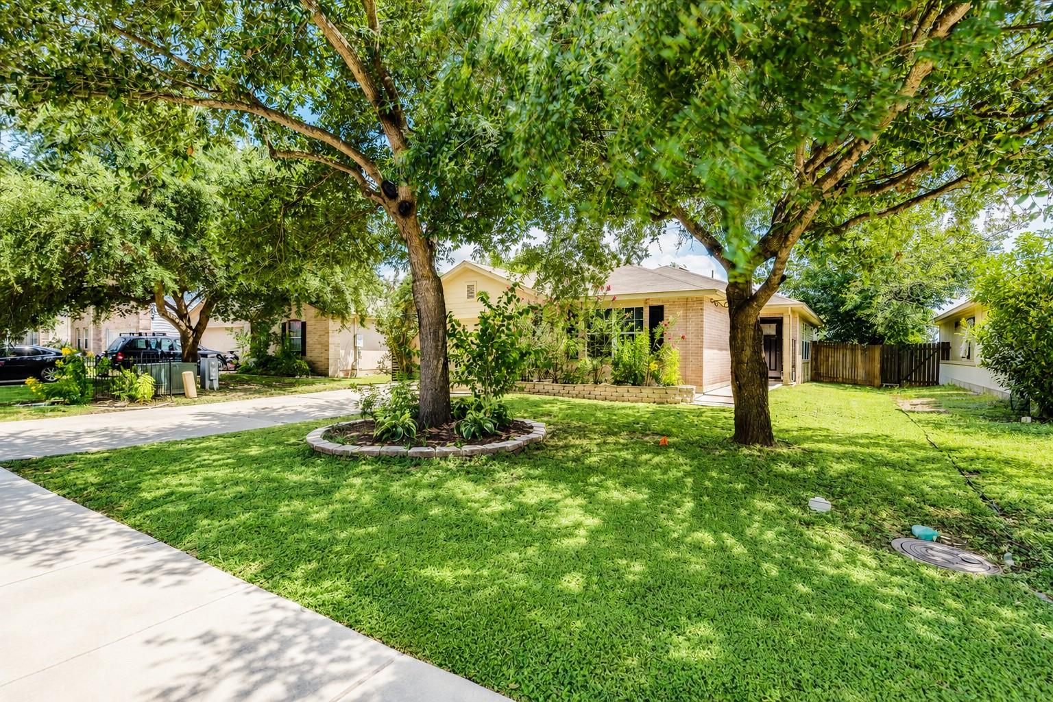 981 Goldenrod ST — photo 4