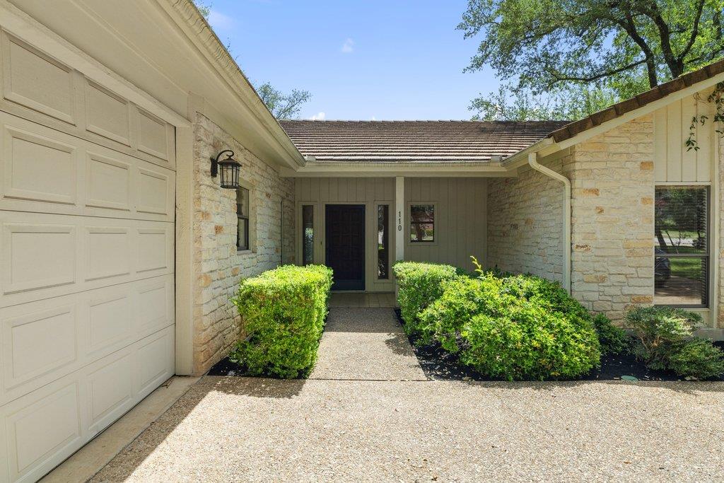 110 Blue Jay DR — photo 3
