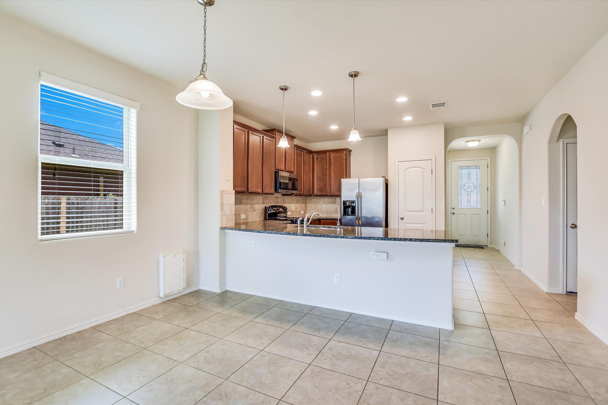 16805 Bridgefarmer BLVD — photo 4