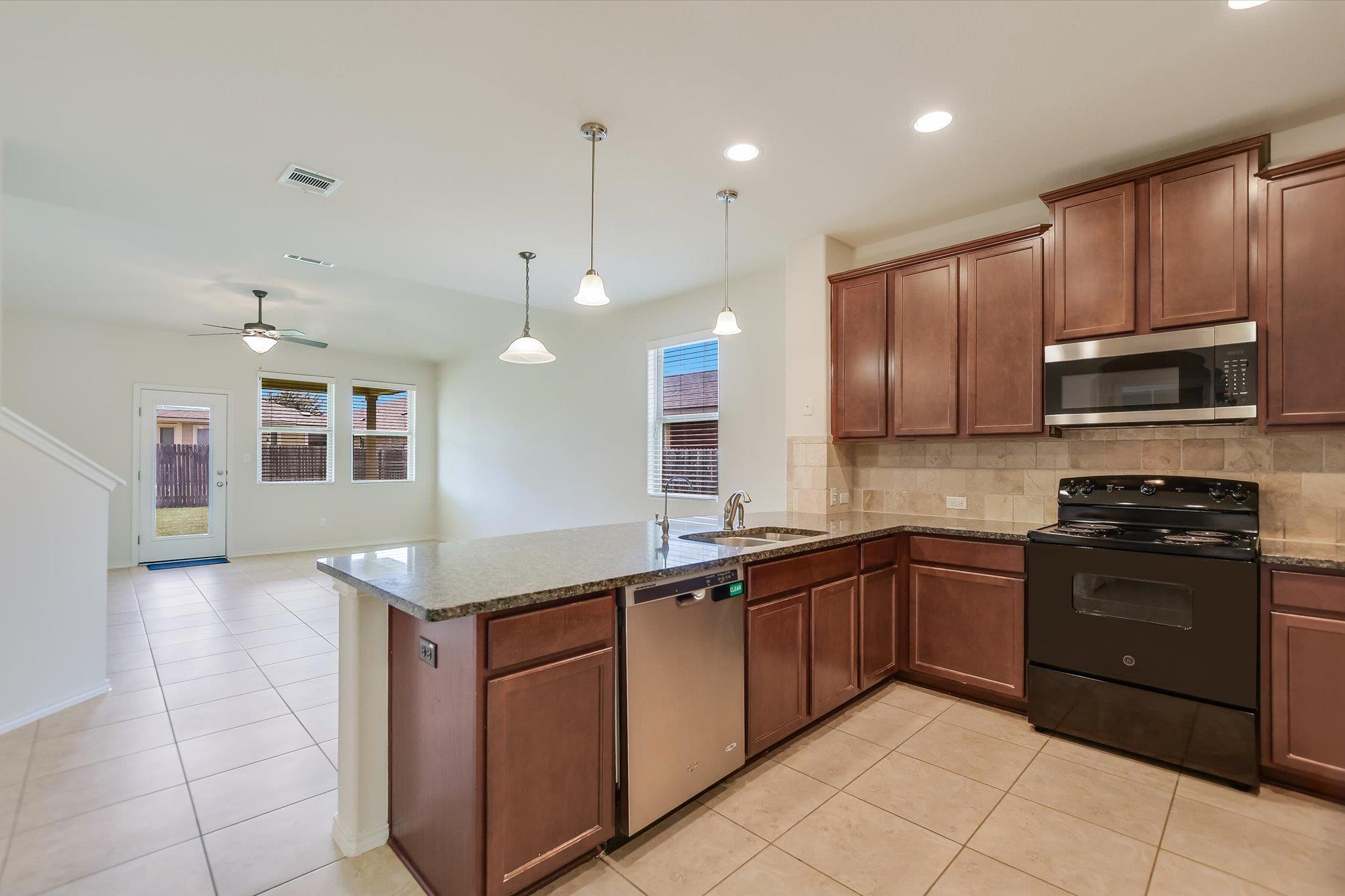 16805 Bridgefarmer BLVD — photo 5