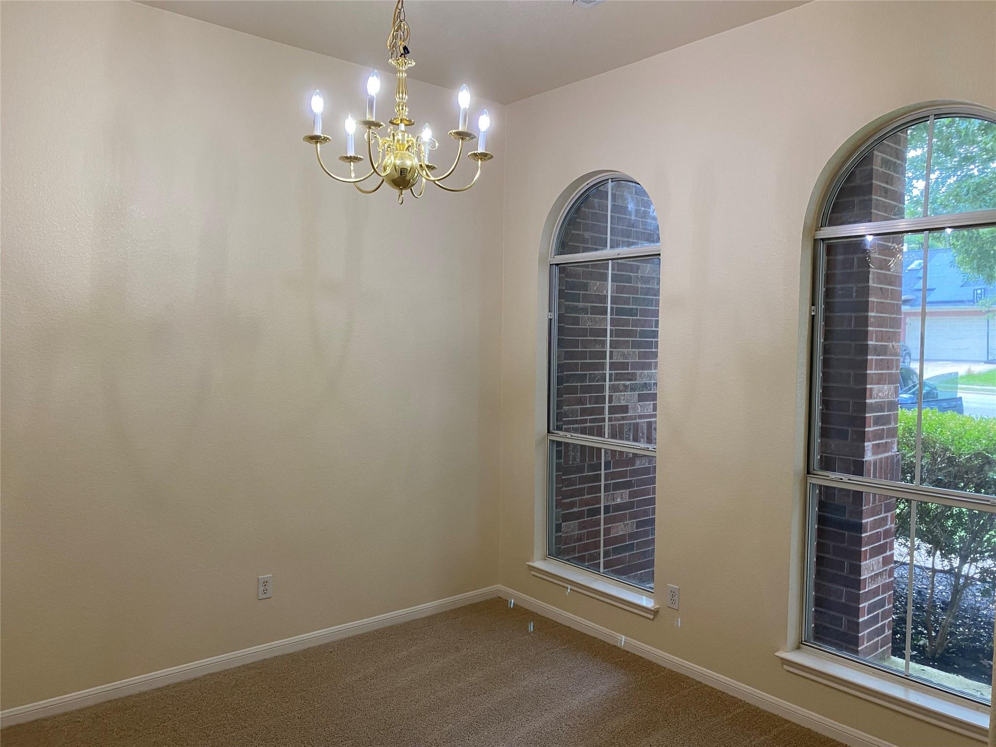 3625 Eagles Nest ST — photo 4