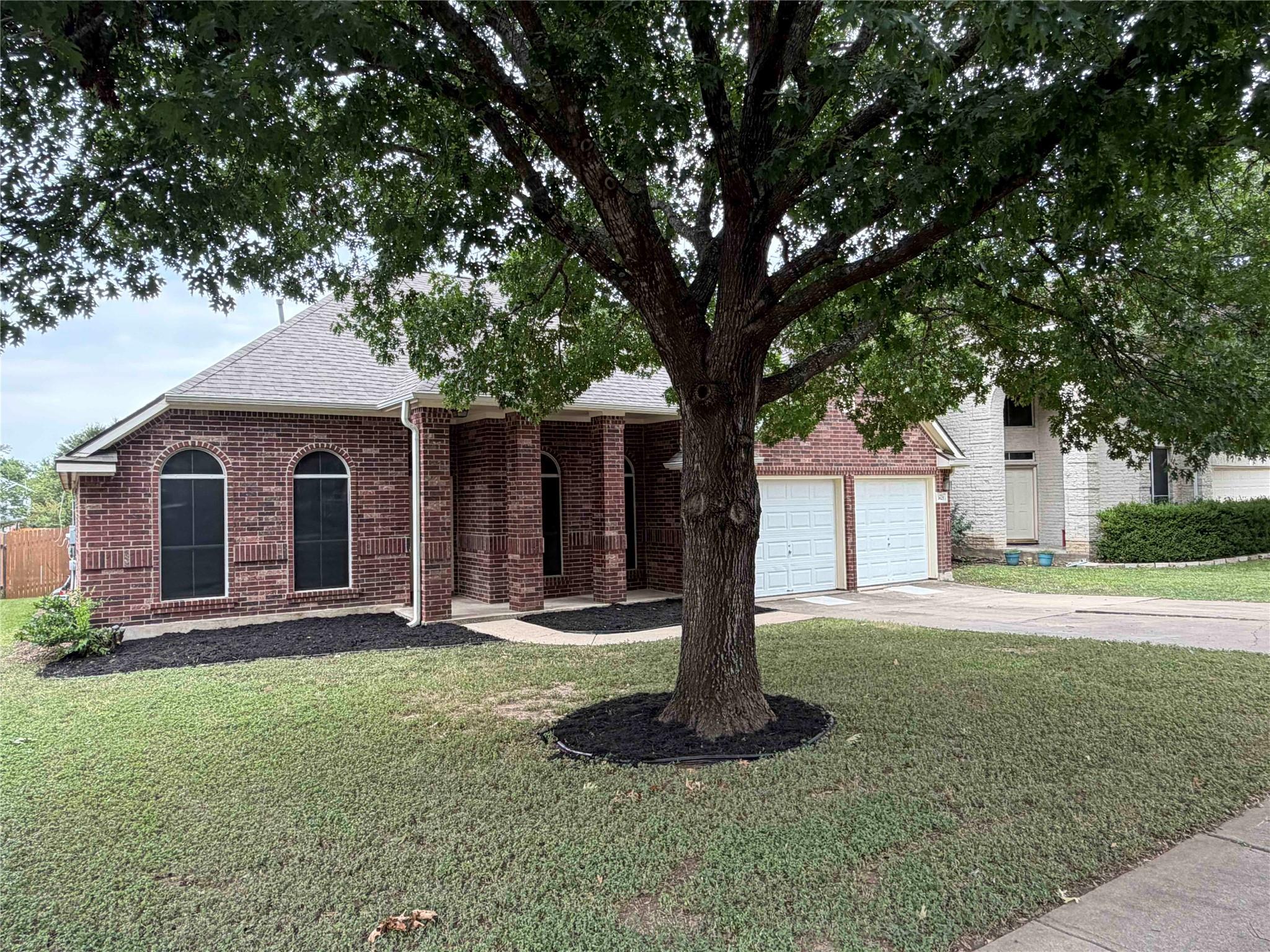 3625 Eagles Nest ST — photo 3