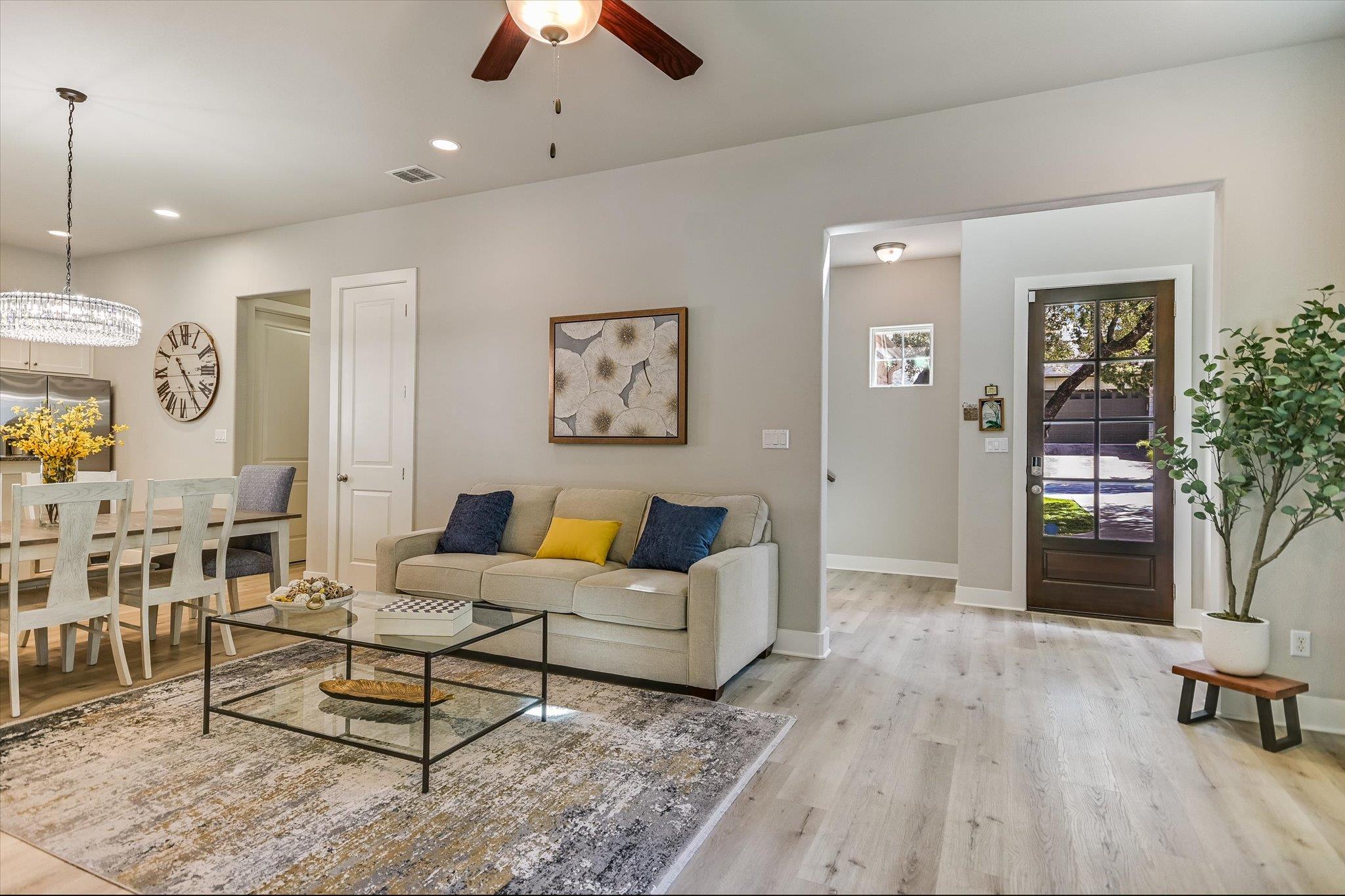 207 Fairlake CIR — photo 4