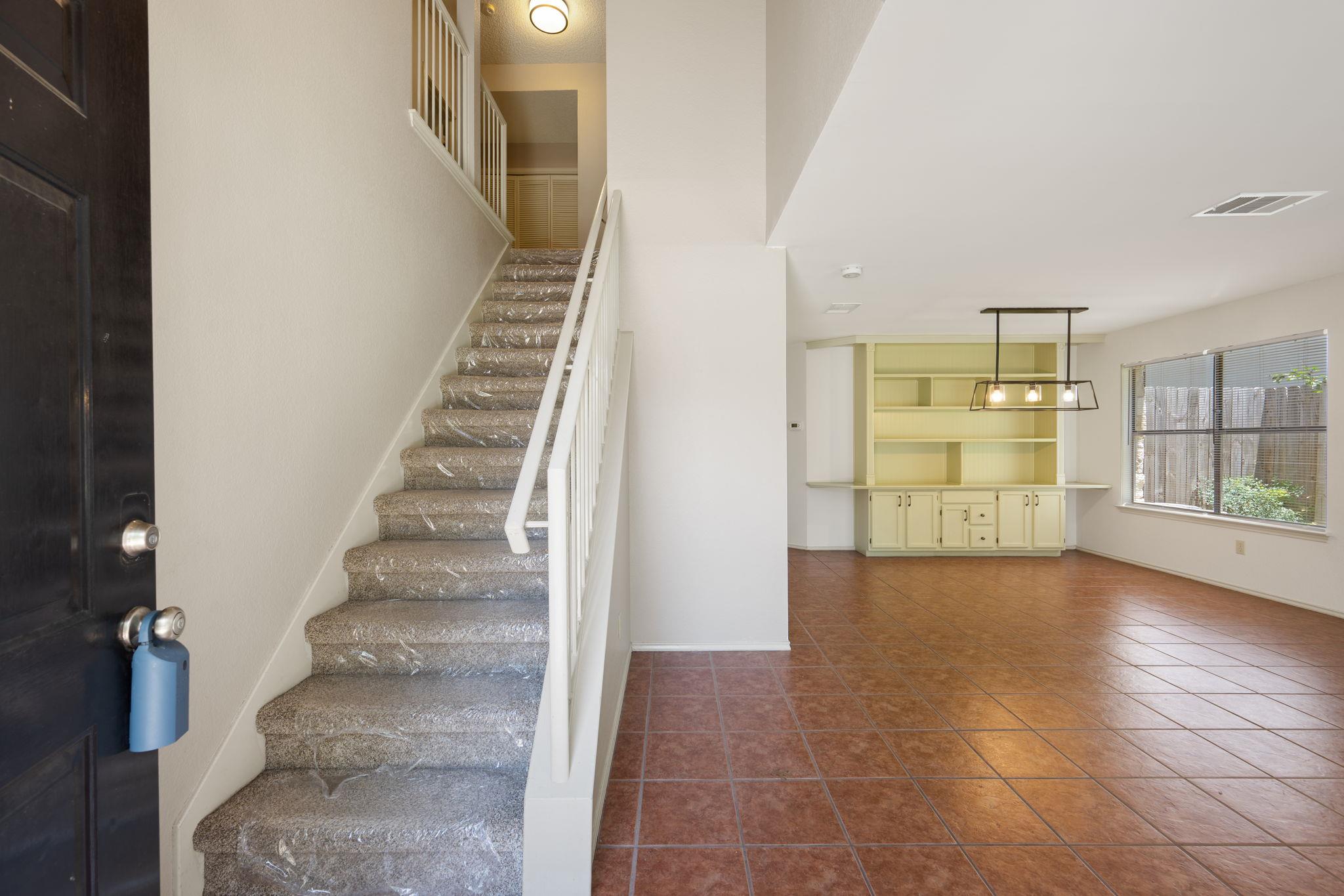 1901 Lobelia DR — photo 3